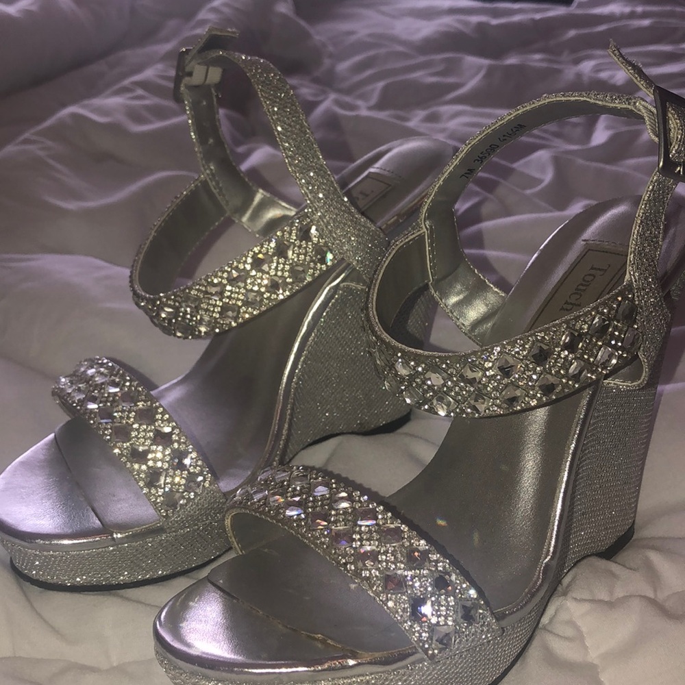 sparkly wedges in women’s size 7